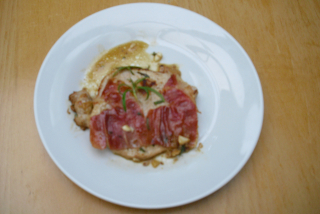Kotlet se šunkou na rozmarýnu (kotlet, parmská šunka, rozmarýn)