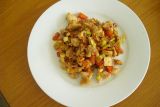 Kuřecí směs (kuřecí prso na nudličky, cibule, česnek, anglická slanina, šunka, paprika, pórek)