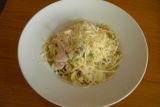 Špagety královské (ampiony, brokolice, šunka, smetanová omáčka, parmazán)